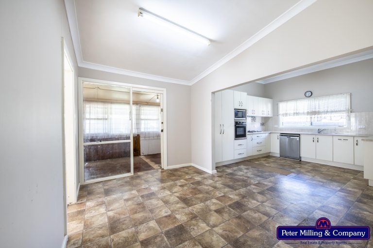 4 bedroom house at 38 Simpson Street, Wellington NSW 2820 - photo 12