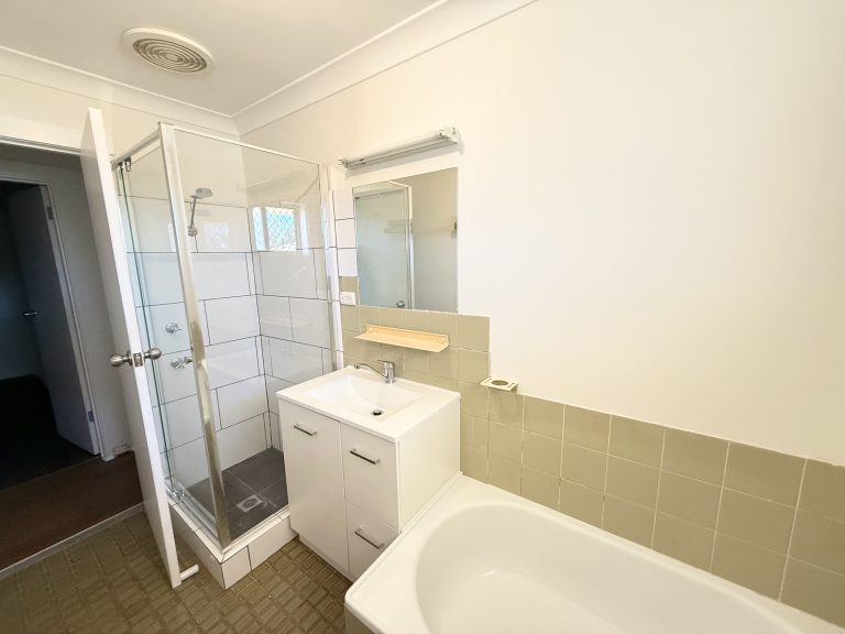 3 bedroom house at 22 Reid Street, Wellington NSW 2820