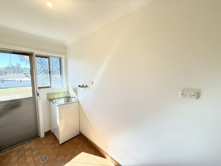 3 bedroom house at 22 Reid Street, Wellington NSW 2820