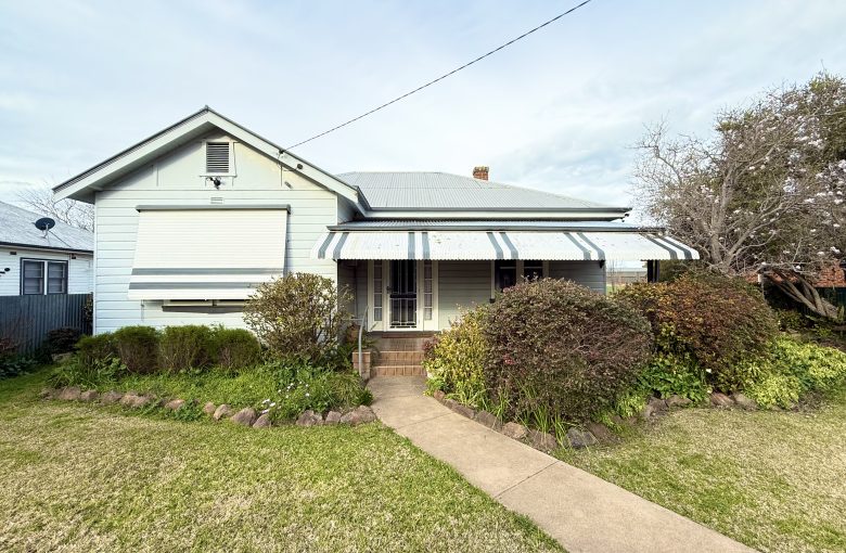 3 bedroom house at 54 Raymond Street, Wellington NSW 2820