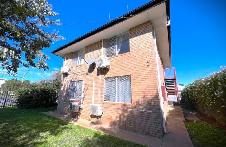 4 bedroom block of units at 85A Maughan Street, Wellington NSW 2820