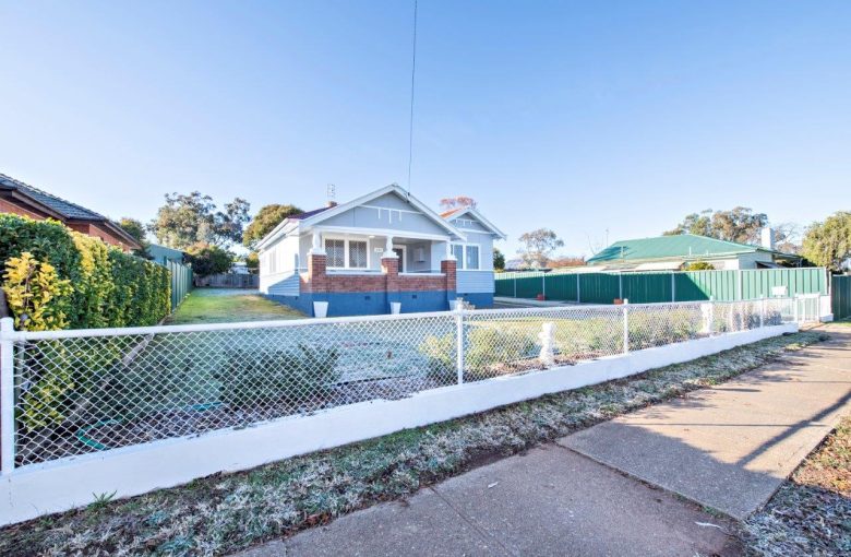 3 bedroom house at 206 Percy Street, Wellington NSW 2820