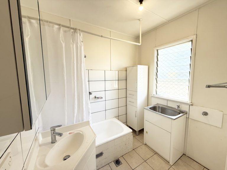 2 bedroom house at 12 Railway Ave, Wellington NSW 2820