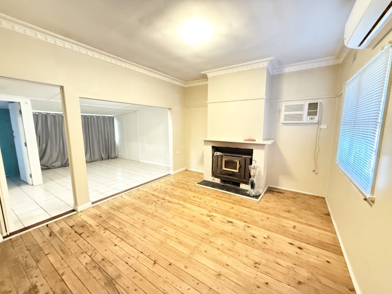 2 bedroom house at 12 Railway Ave, Wellington NSW 2820