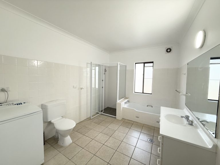 3 bedroom house at 60A Lee Street, Wellington NSW 2820