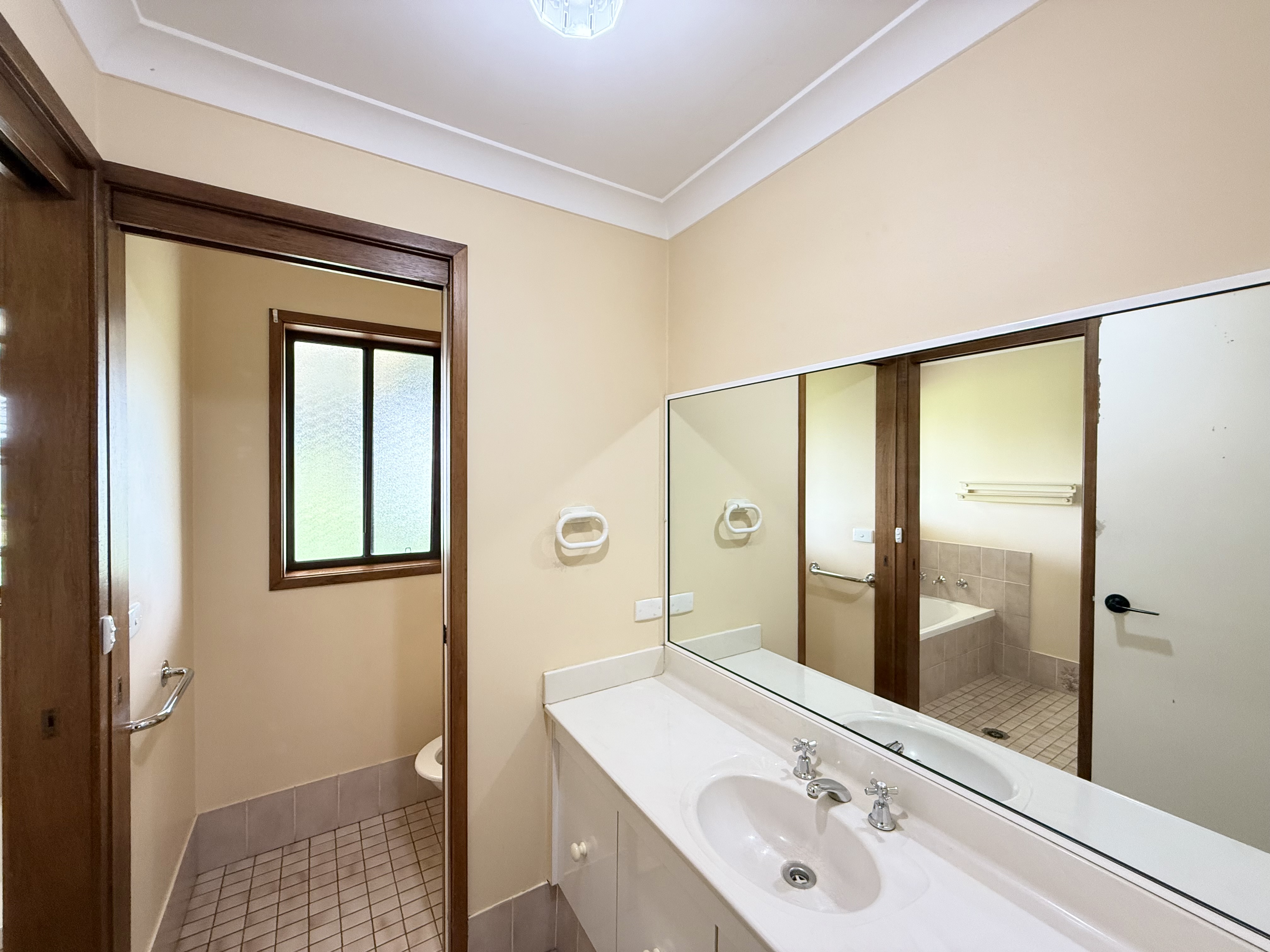 3 bedroom house at 62 Montefiores Street, Wellington NSW 2820