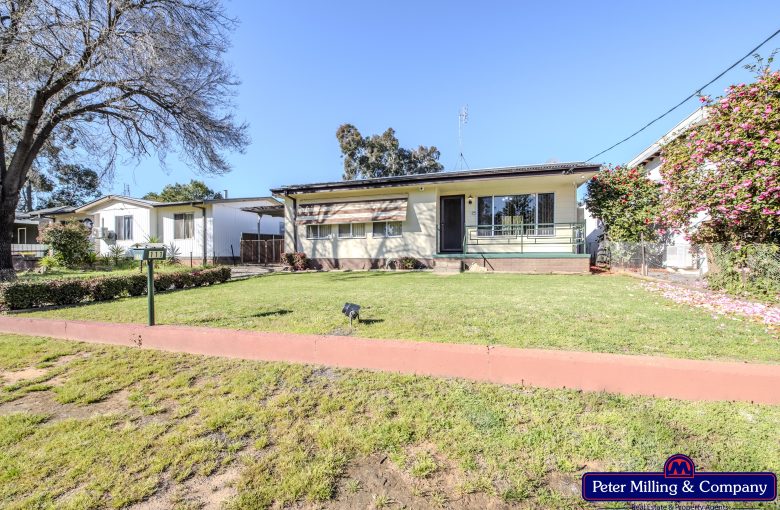 3 bedroom house at 111 Gobolion Street, Wellington NSW 2820