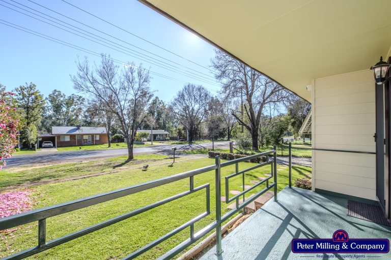 3 bedroom house at 111 Gobolion Street, Wellington NSW 2820