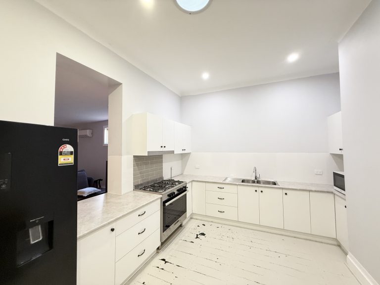 5 bedroom house at 90 Maughan Street, Wellington NSW 2820
