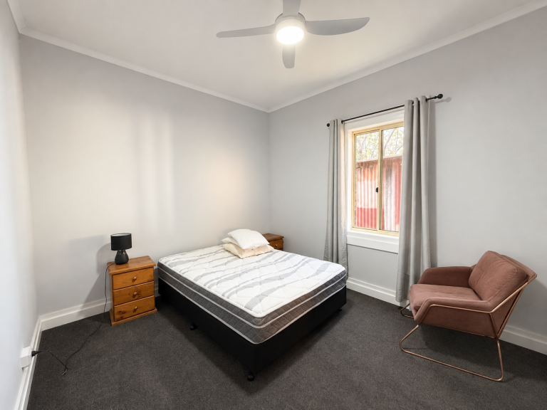 5 bedroom house at 90 Maughan Street, Wellington NSW 2820