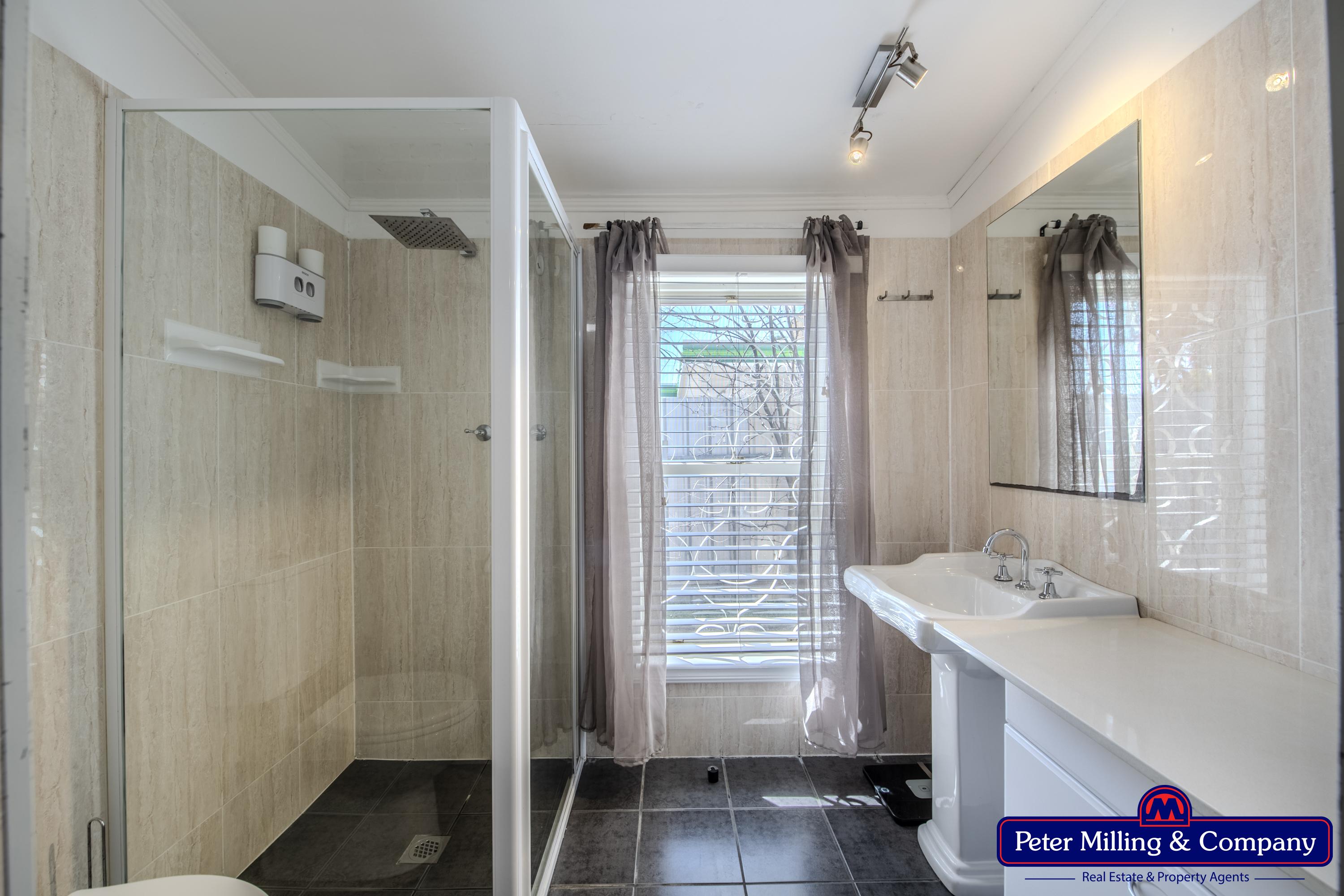5 bedroom house at 120 Arthur Street, Wellington NSW 2820
