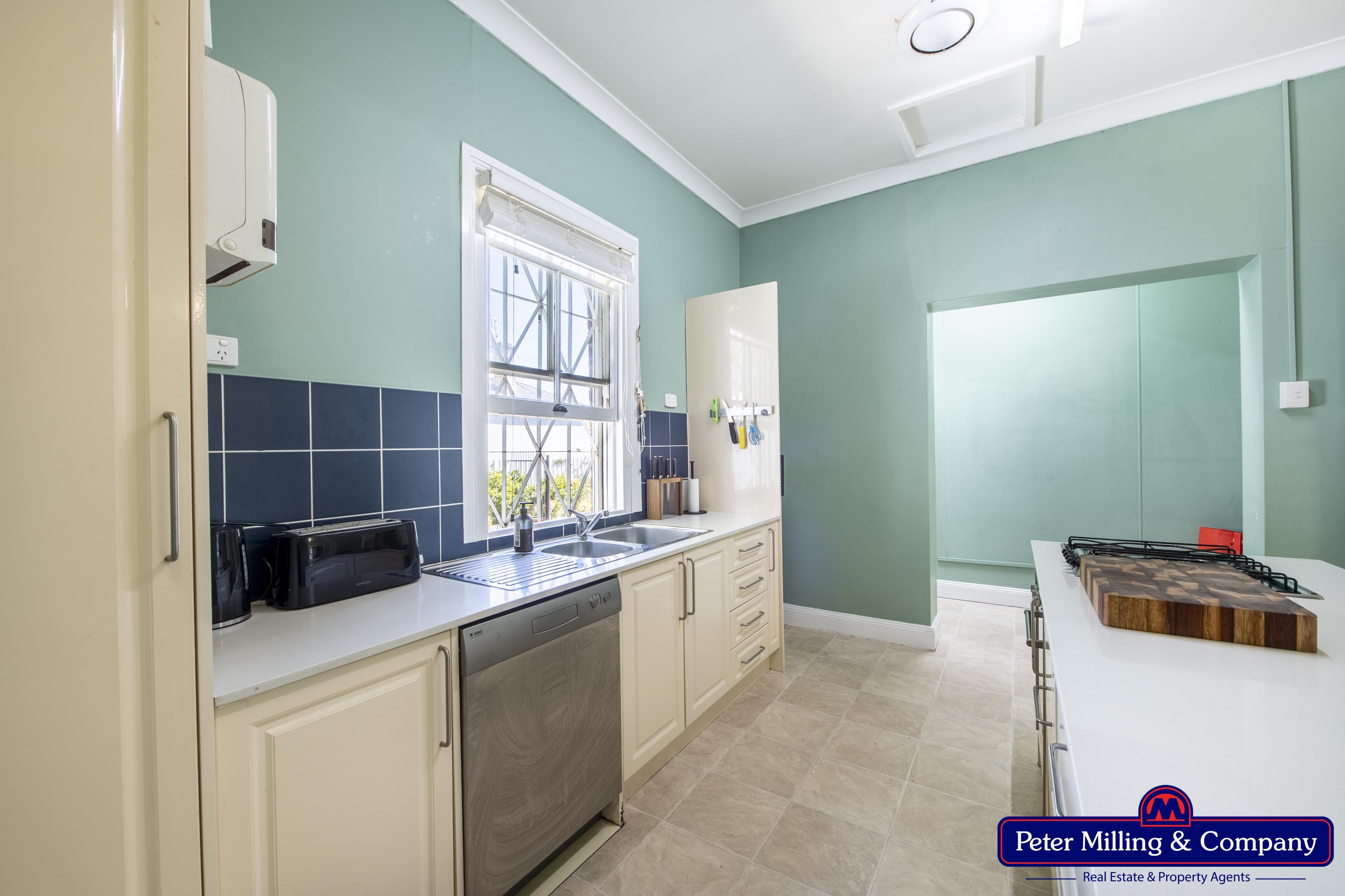 5 bedroom house at 120 Arthur Street, Wellington NSW 2820