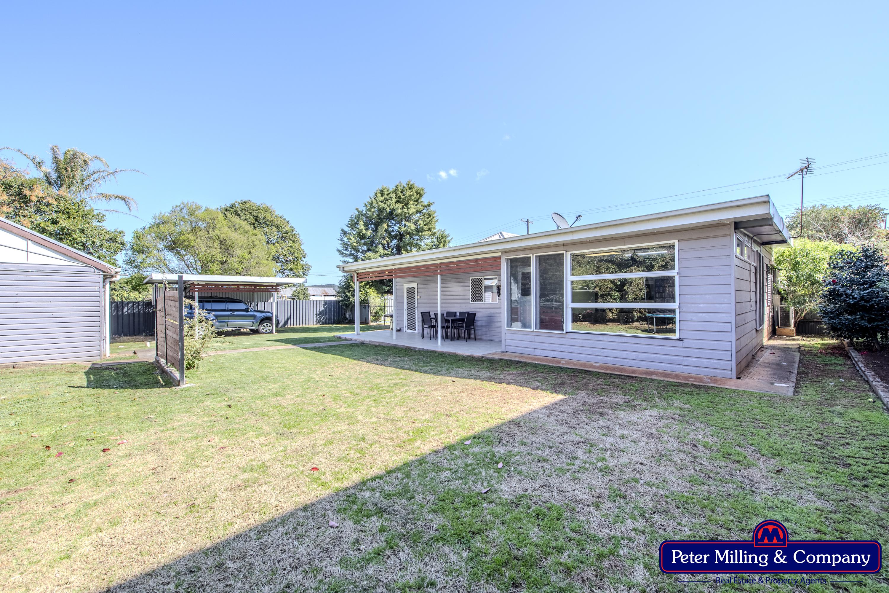 5 bedroom house at 120 Arthur Street, Wellington NSW 2820