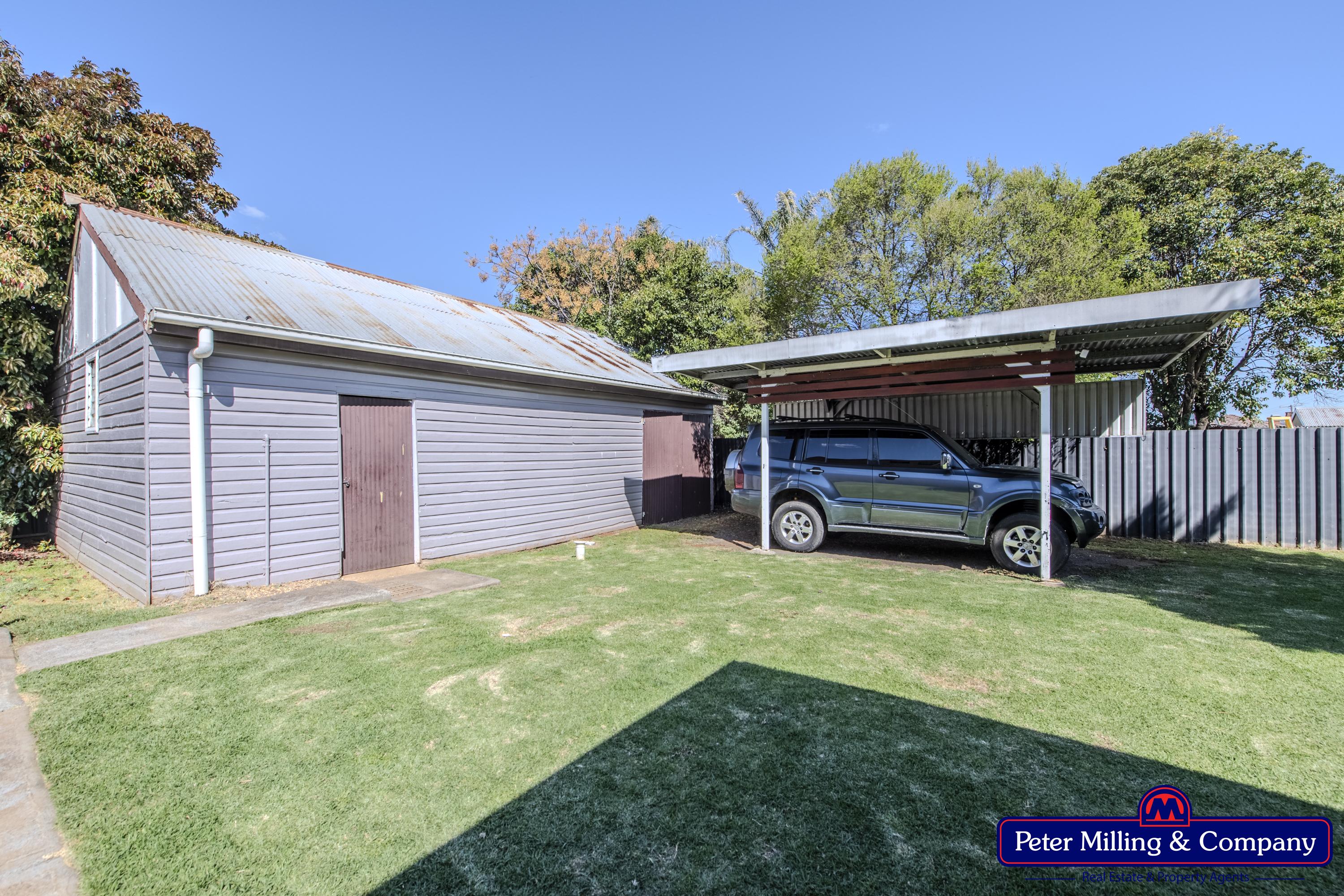 5 bedroom house at 120 Arthur Street, Wellington NSW 2820