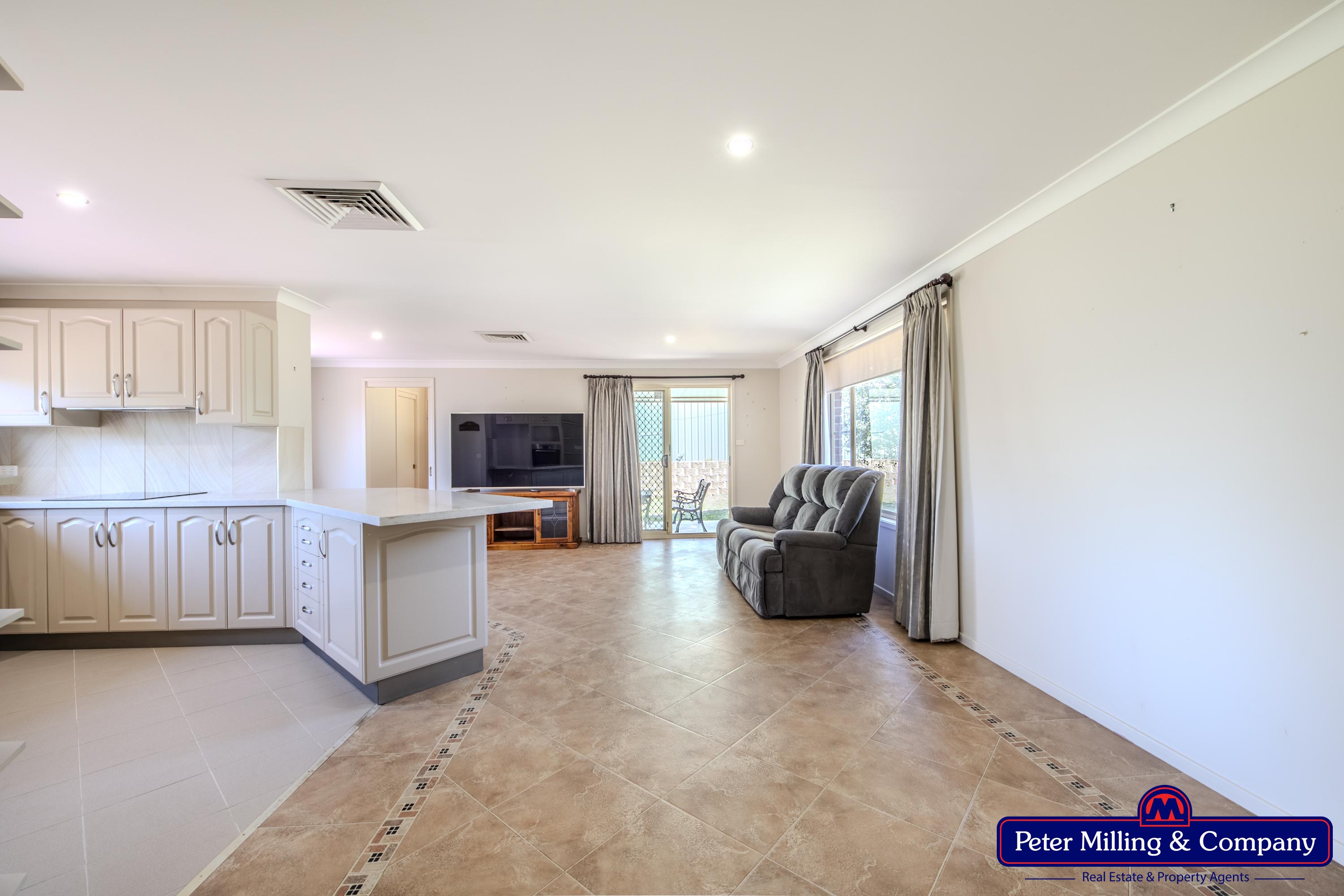 4 bedroom house at 165 Gisborne Street, Wellington NSW 2820