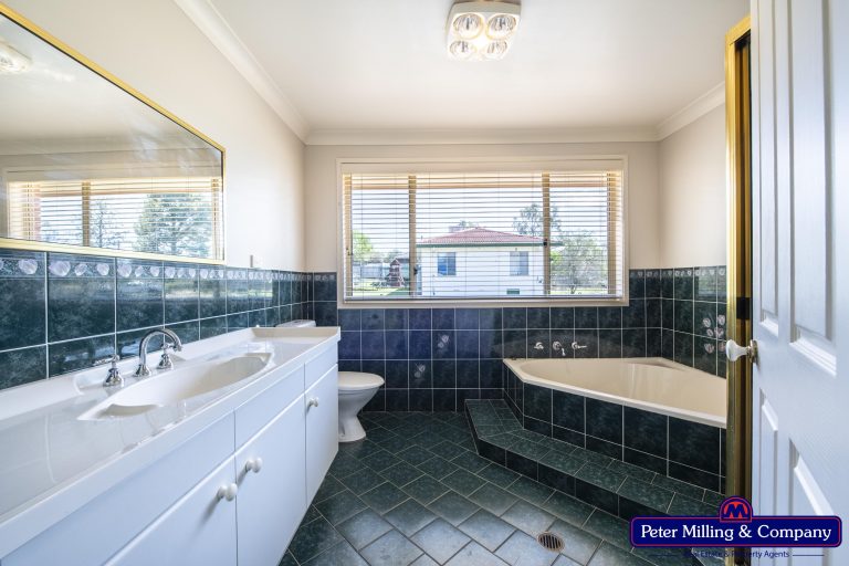 4 bedroom house at 165 Gisborne Street, Wellington NSW 2820