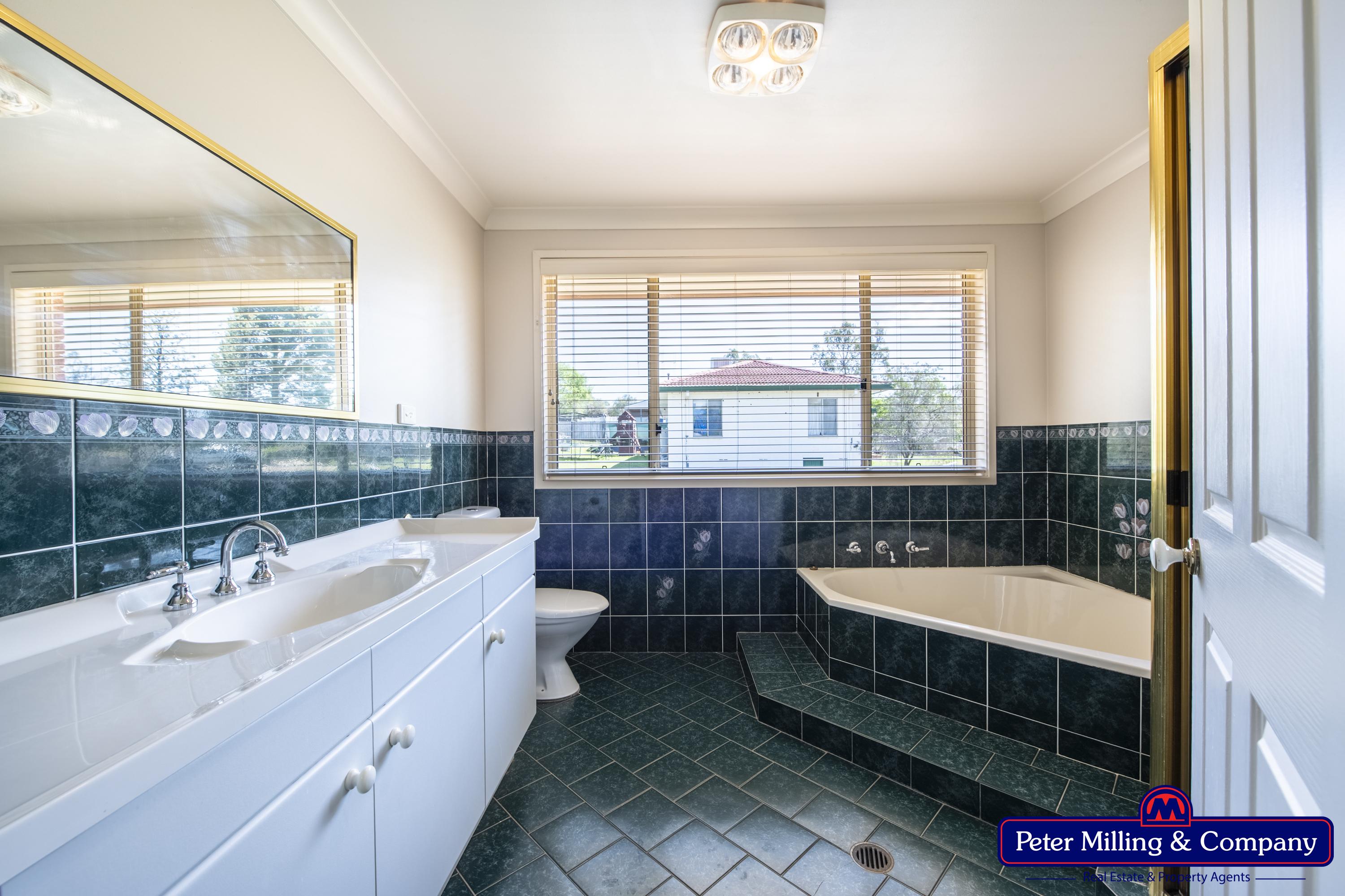 4 bedroom house at 165 Gisborne Street, Wellington NSW 2820