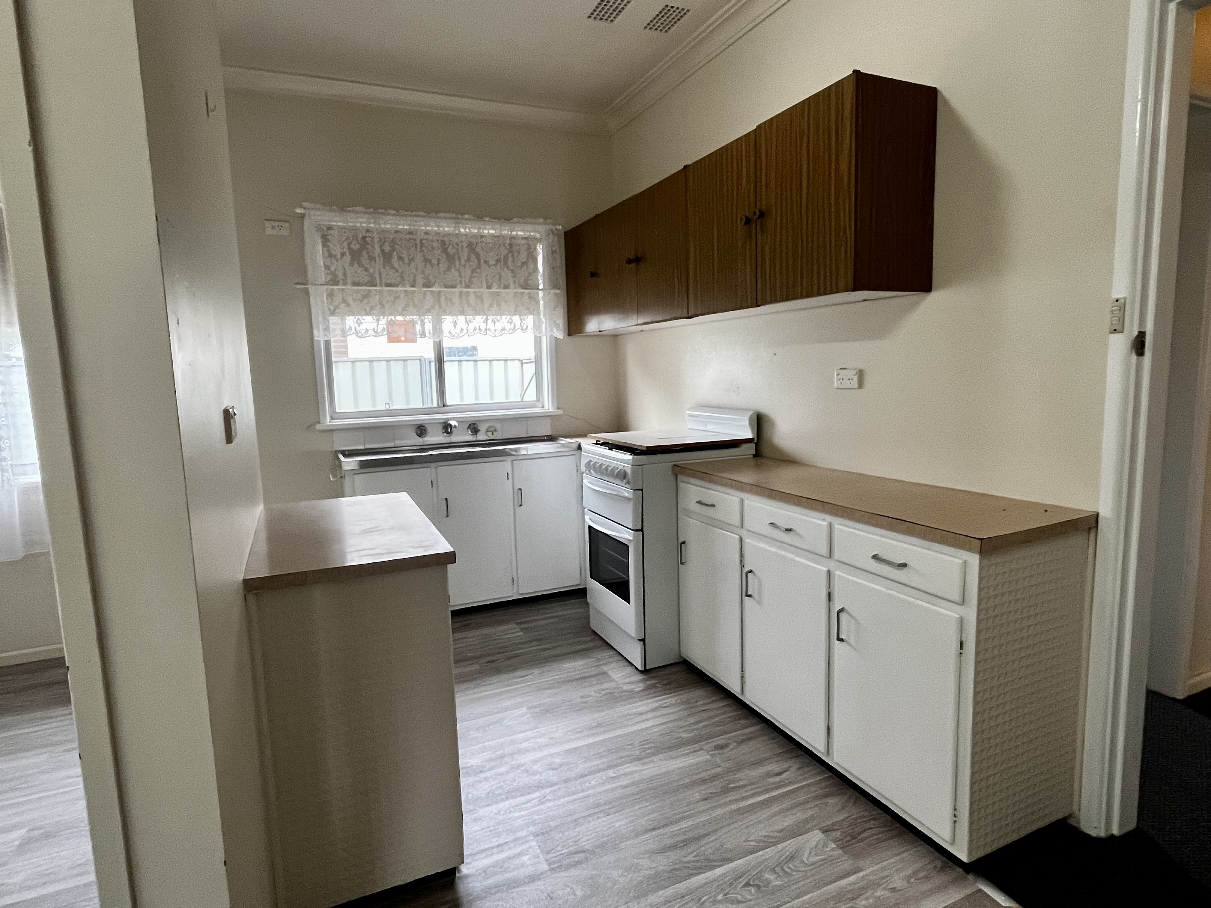 2 bedroom unit at 1/15 Maxwell Street, Wellington NSW 2820