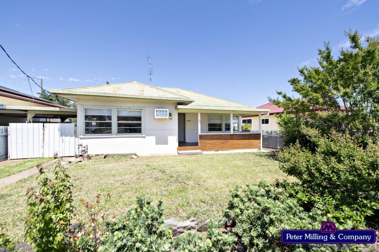 3 bedroom house at 153 Pierce Street, Wellington NSW 2820