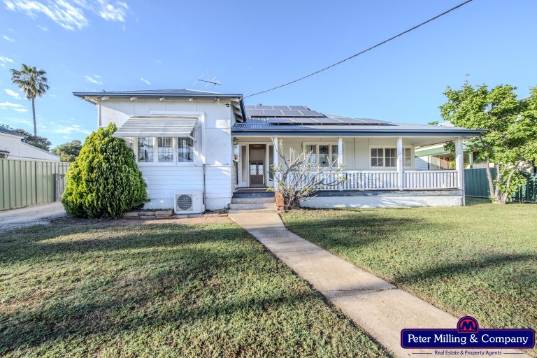 5 bedroom house at 120 Arthur Street, Wellington NSW 2820