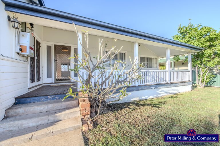 3 bedroom house at 93 Gisborne Street, Wellington NSW 2820