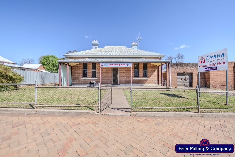 3 bedroom house at 17 Maughan Street, Wellington NSW 2820