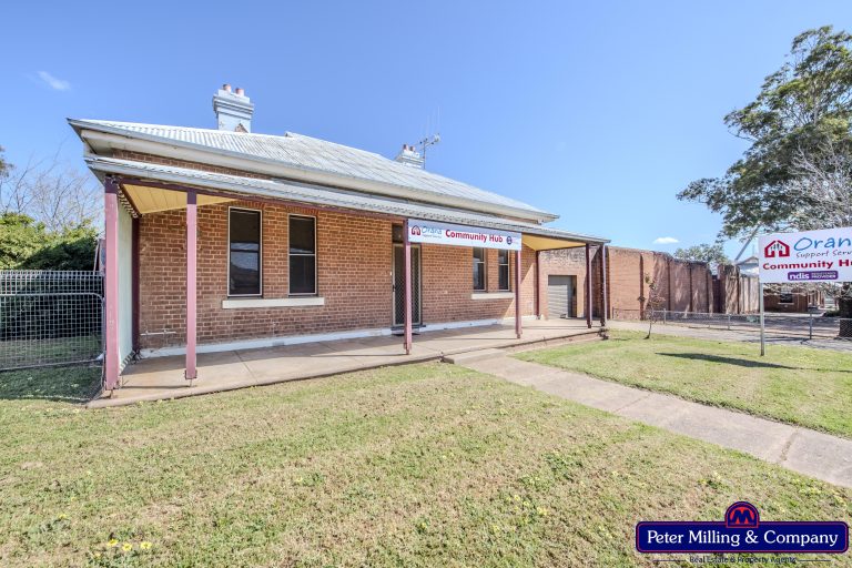 3 bedroom house at 17 Maughan Street, Wellington NSW 2820