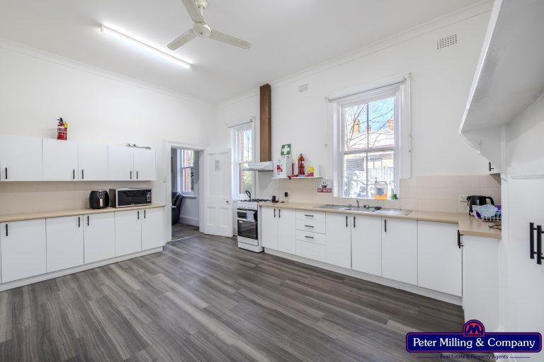 3 bedroom house at 17 Maughan Street, Wellington NSW 2820