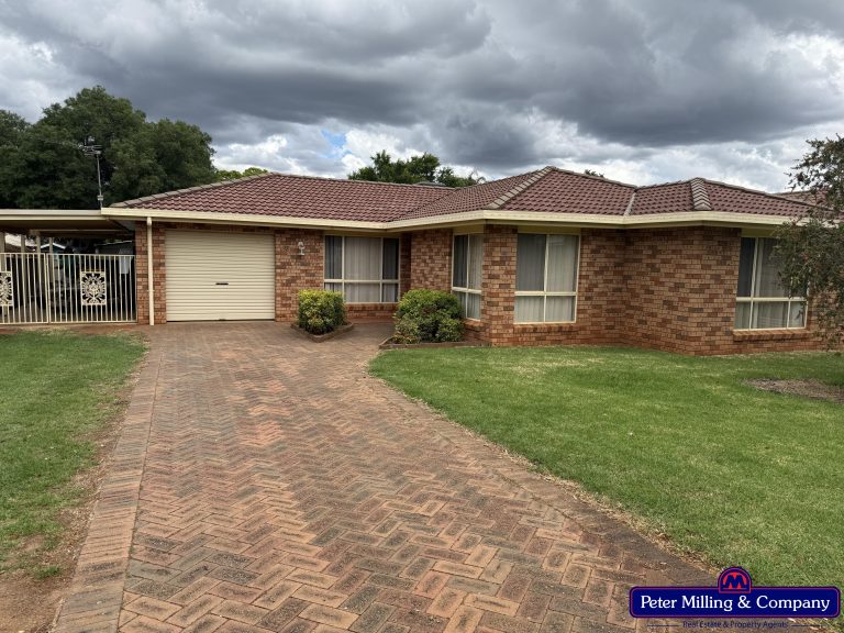 3 bedroom house at 17 Falconer Way, Dubbo NSW 2830