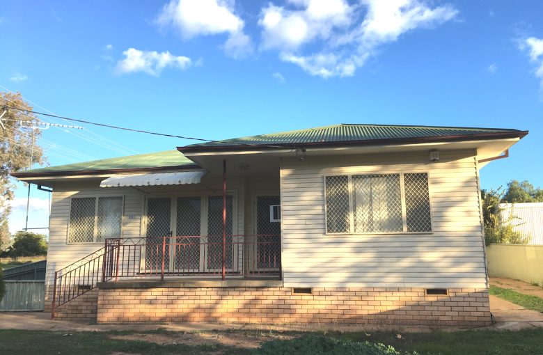 3 bedroom house at 121 Gobolion Street, Wellington NSW 2820